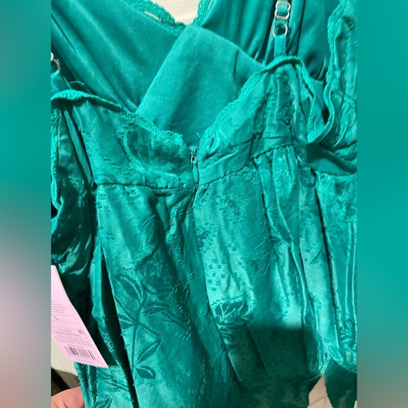 Green party dress NWT L - Picture 7 of 9